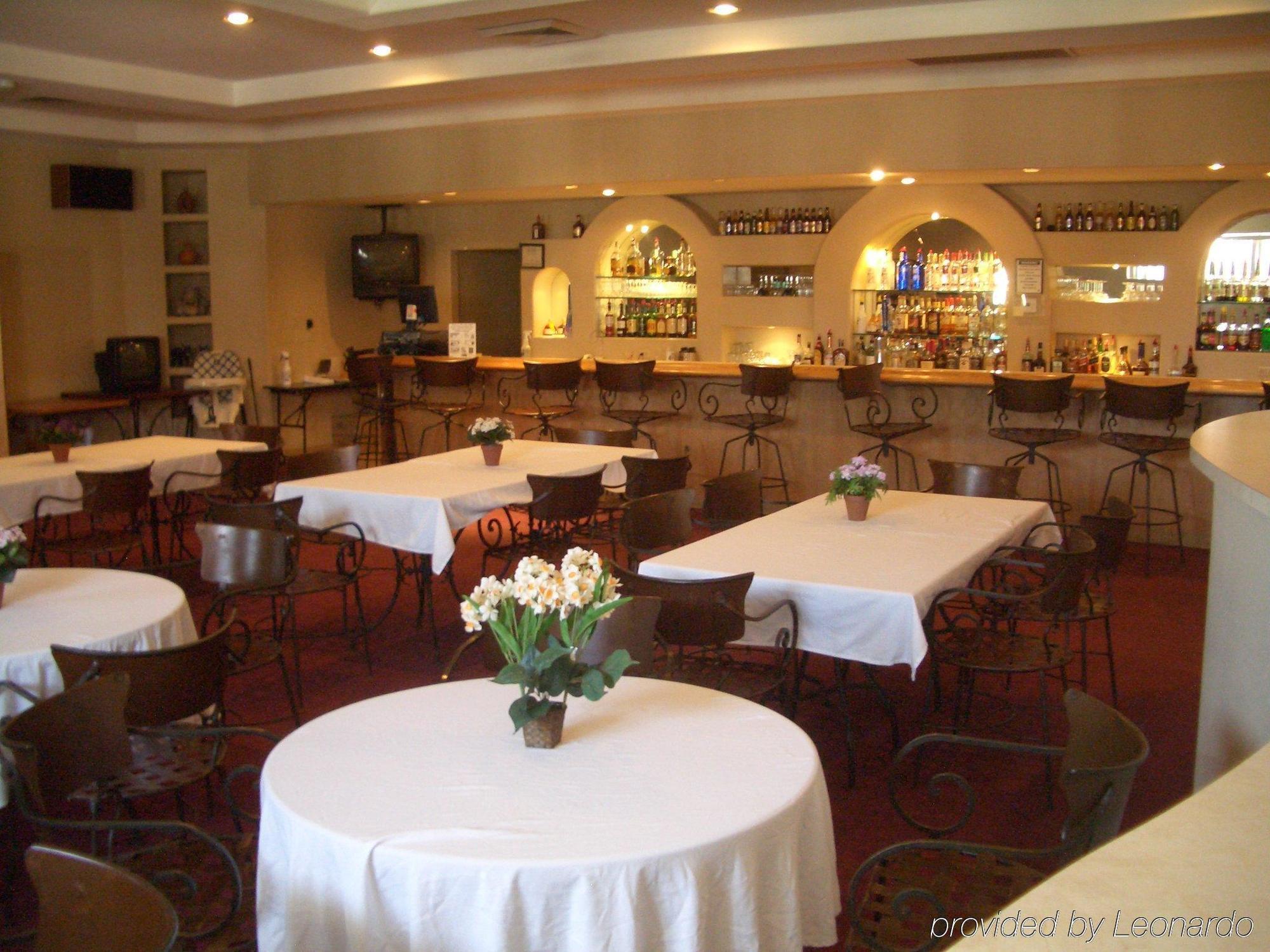 Fortuna Inn And Suites Тусон Ресторант снимка