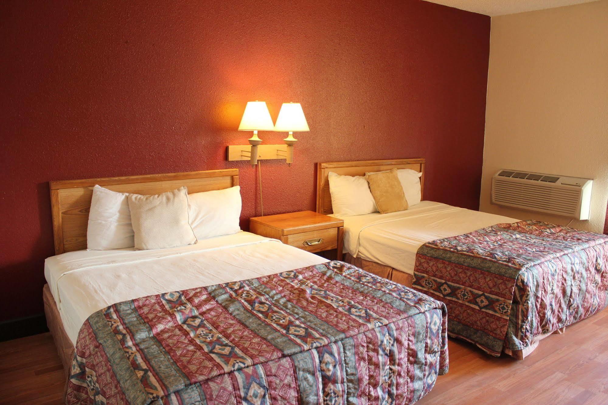 Fortuna Inn And Suites Тусон Екстериор снимка
