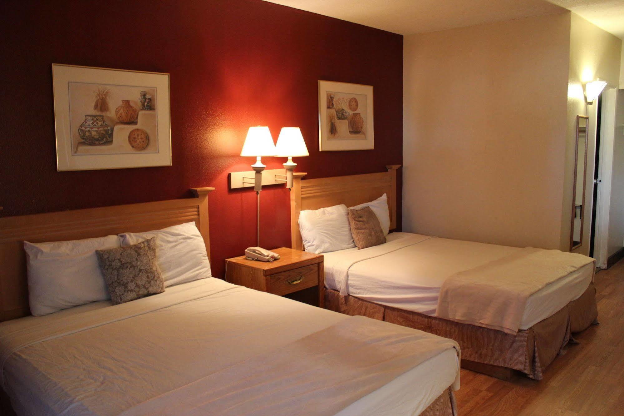 Fortuna Inn And Suites Тусон Екстериор снимка