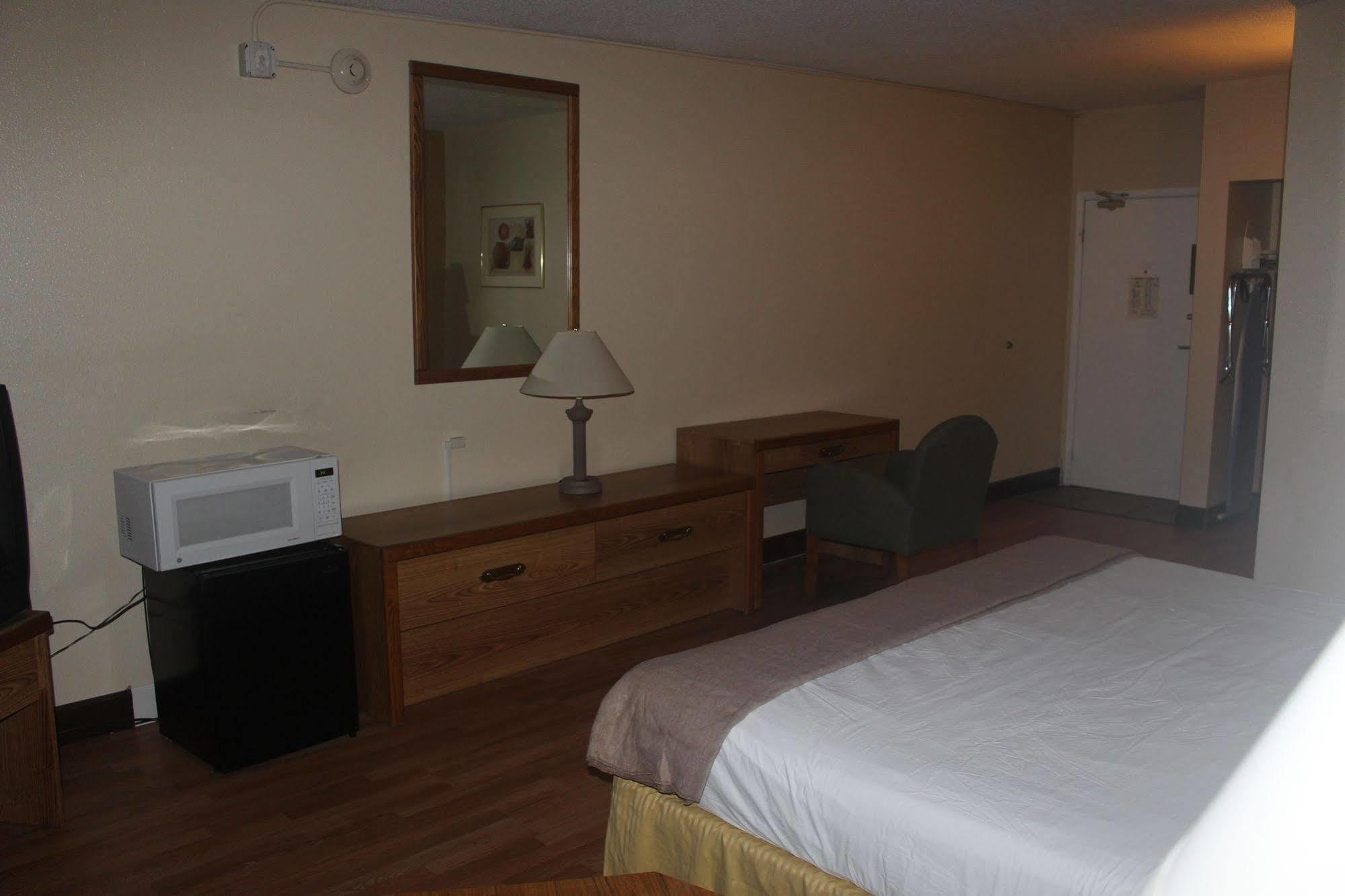 Fortuna Inn And Suites Тусон Екстериор снимка